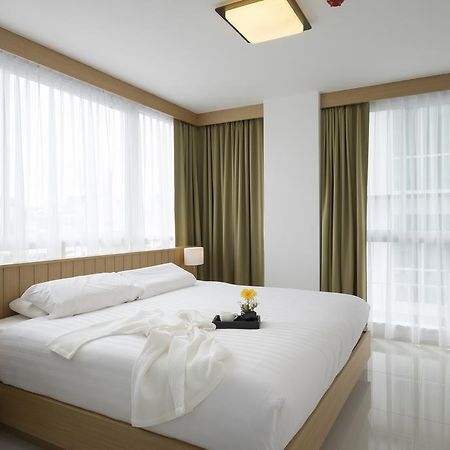 Phuket Modern Thai Suites חדר תמונה