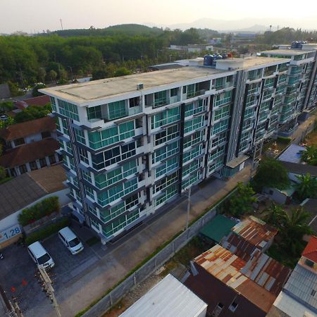 Phuket Modern Thai Suites מראה חיצוני תמונה