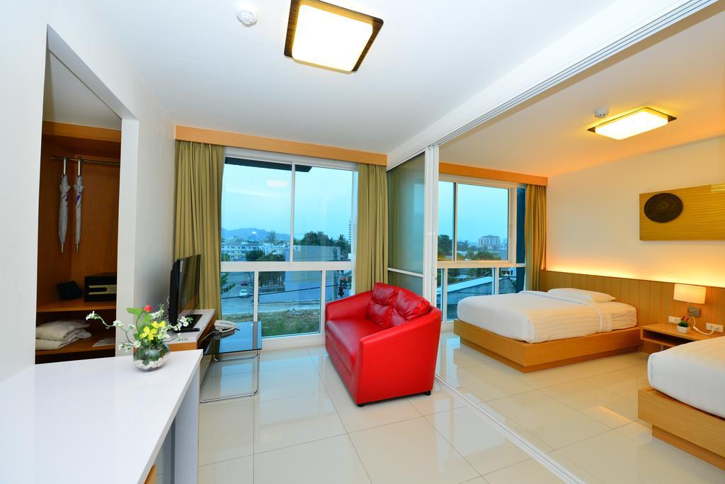 Phuket Modern Thai Suites מראה חיצוני תמונה