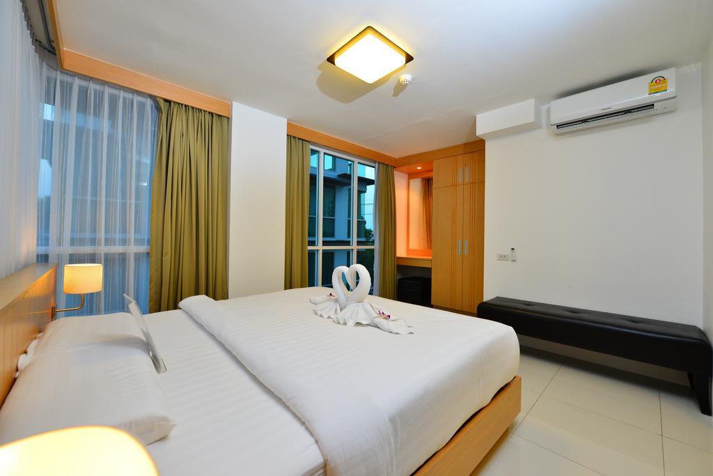 Phuket Modern Thai Suites מראה חיצוני תמונה