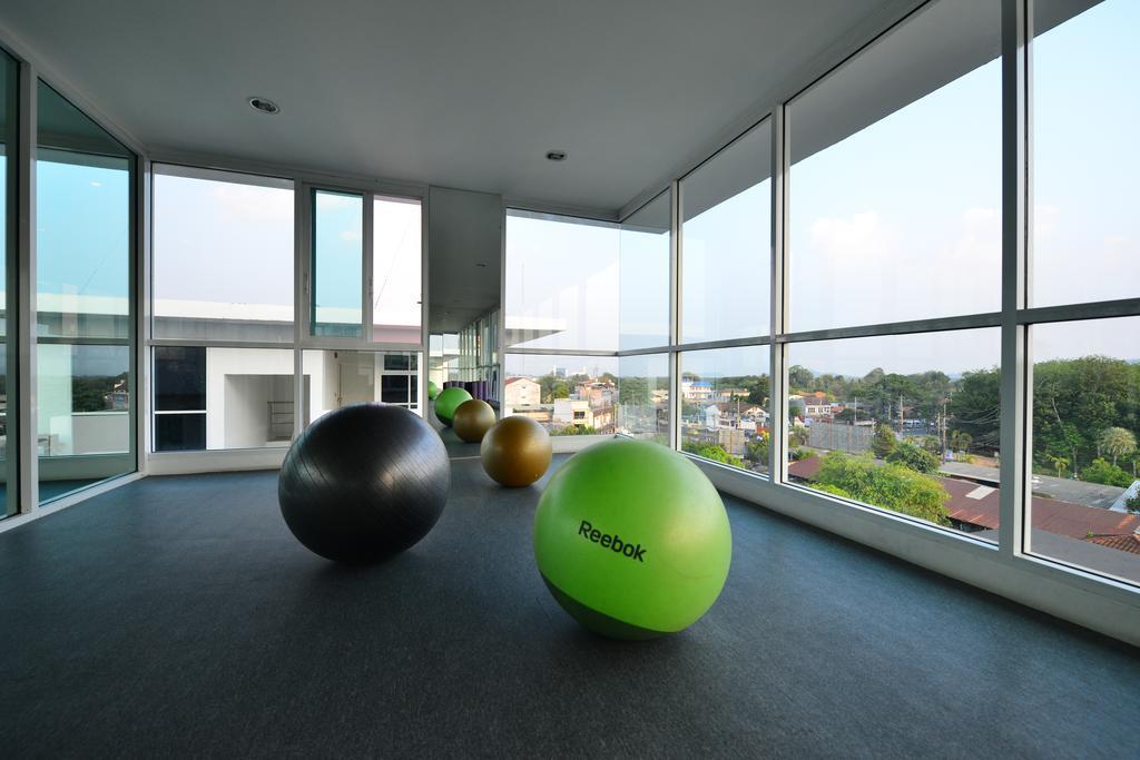 Phuket Modern Thai Suites מראה חיצוני תמונה