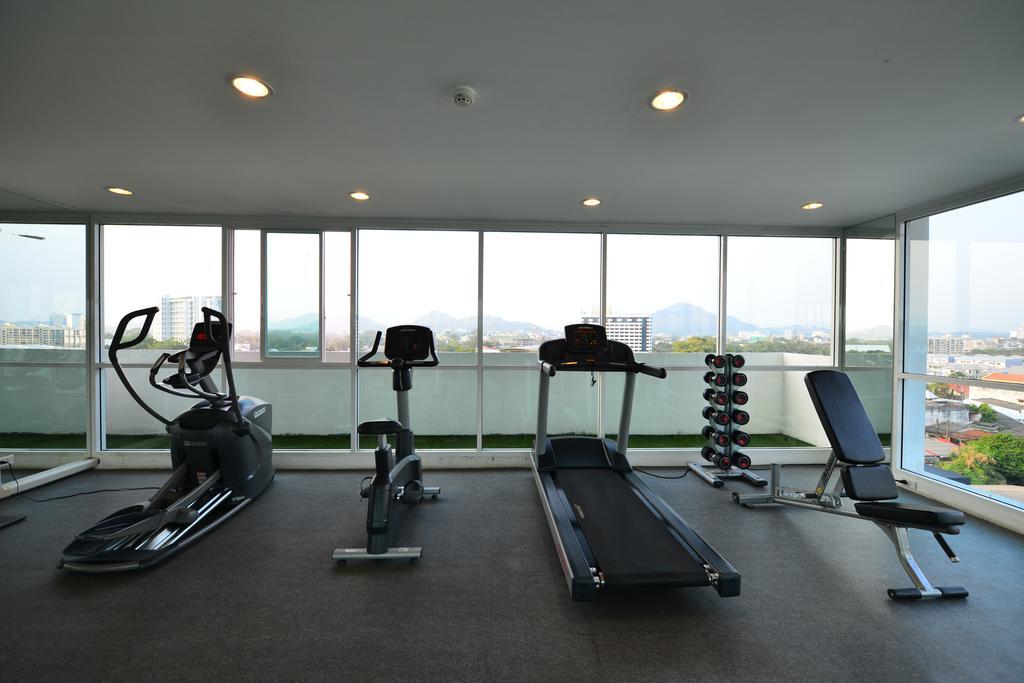 Phuket Modern Thai Suites מראה חיצוני תמונה