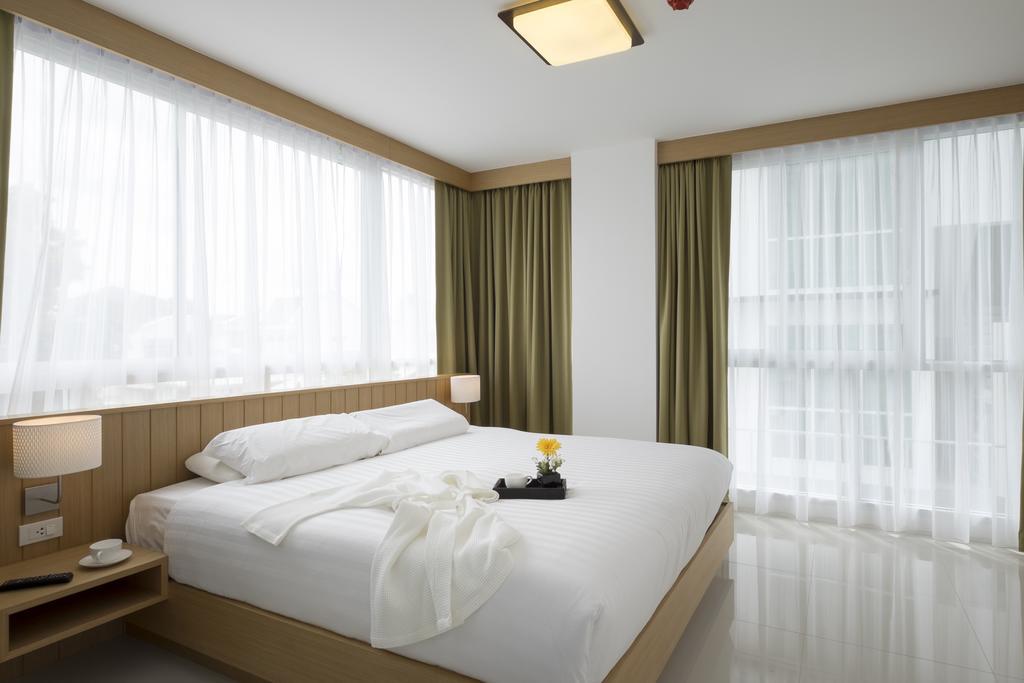 Phuket Modern Thai Suites חדר תמונה