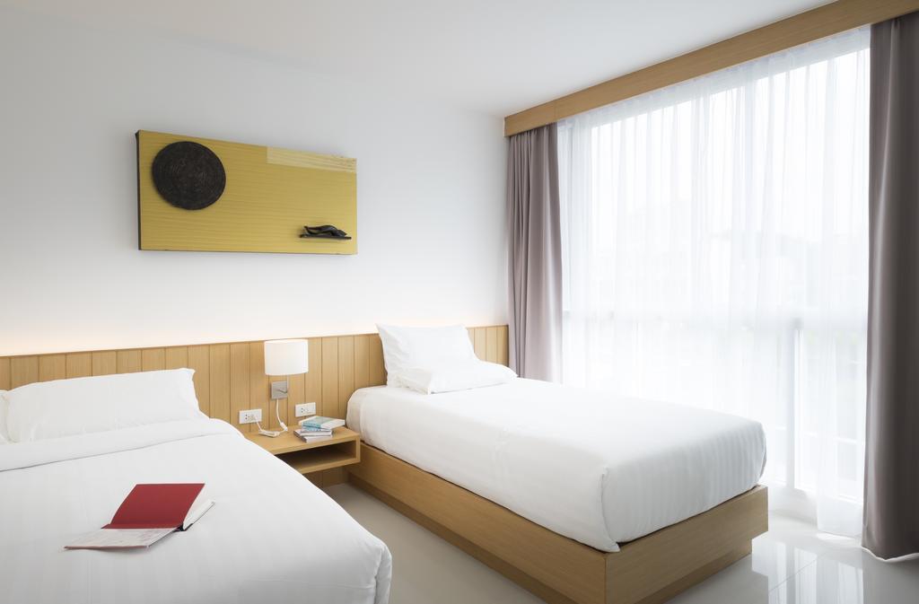 Phuket Modern Thai Suites חדר תמונה