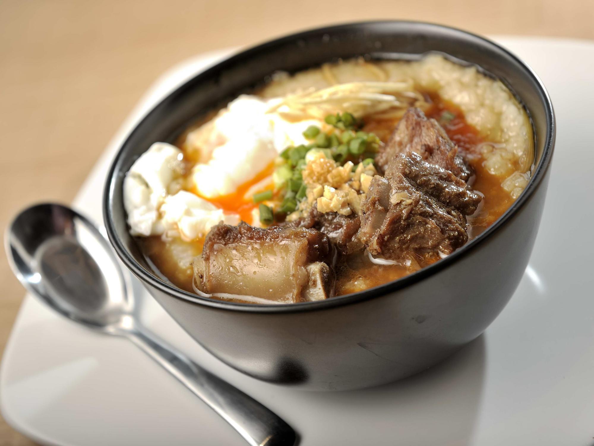 Phuket Modern Thai Suites מראה חיצוני תמונה