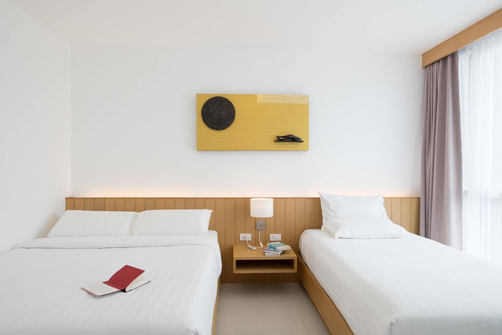 Phuket Modern Thai Suites מראה חיצוני תמונה