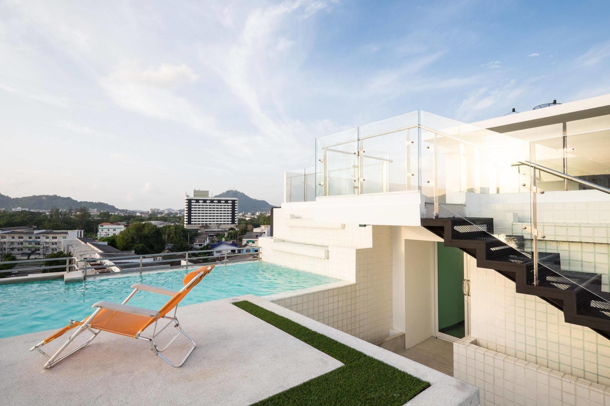 Phuket Modern Thai Suites מראה חיצוני תמונה